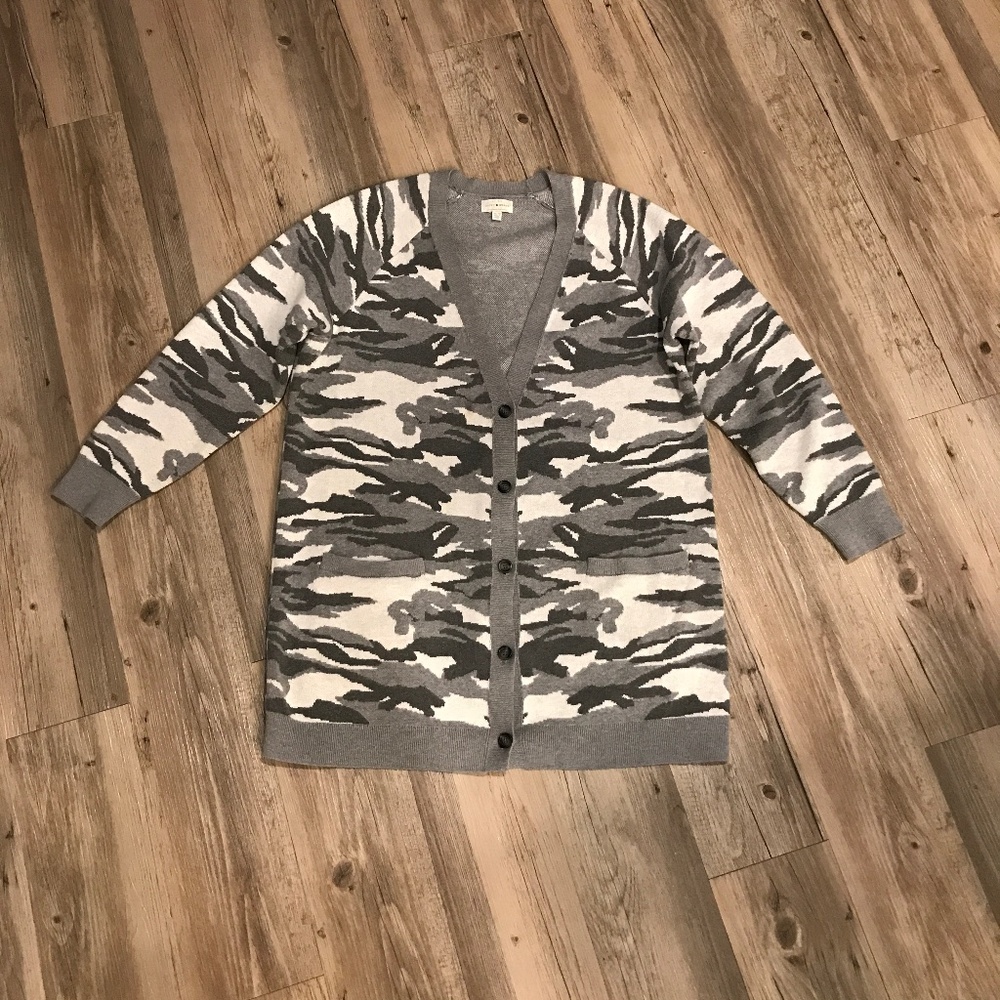 Lucky Brand Gray and White Camo Button Cardigan
